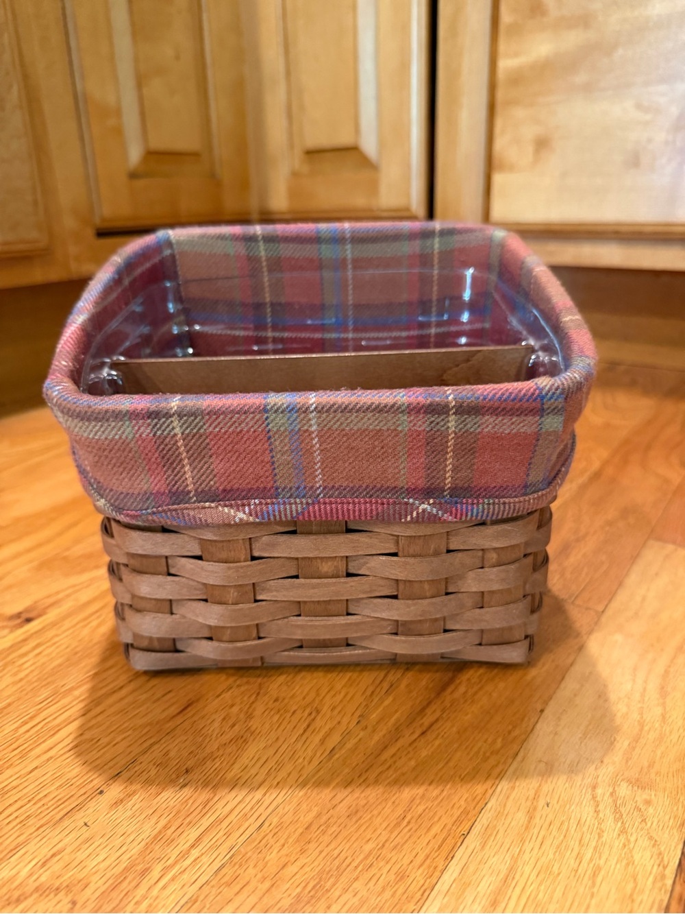 Longaberger TV Time Basket Combo. Toboso Plaid Liner; Divider Set. Rich Brown.